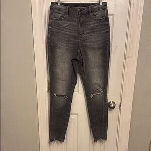 American Eagle Outfitters Curvy Highest Rise Jegging Distressed Details #491